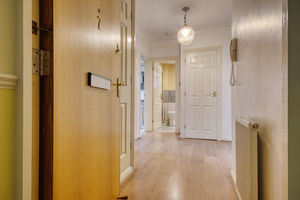 Flat Entrance- click for photo gallery